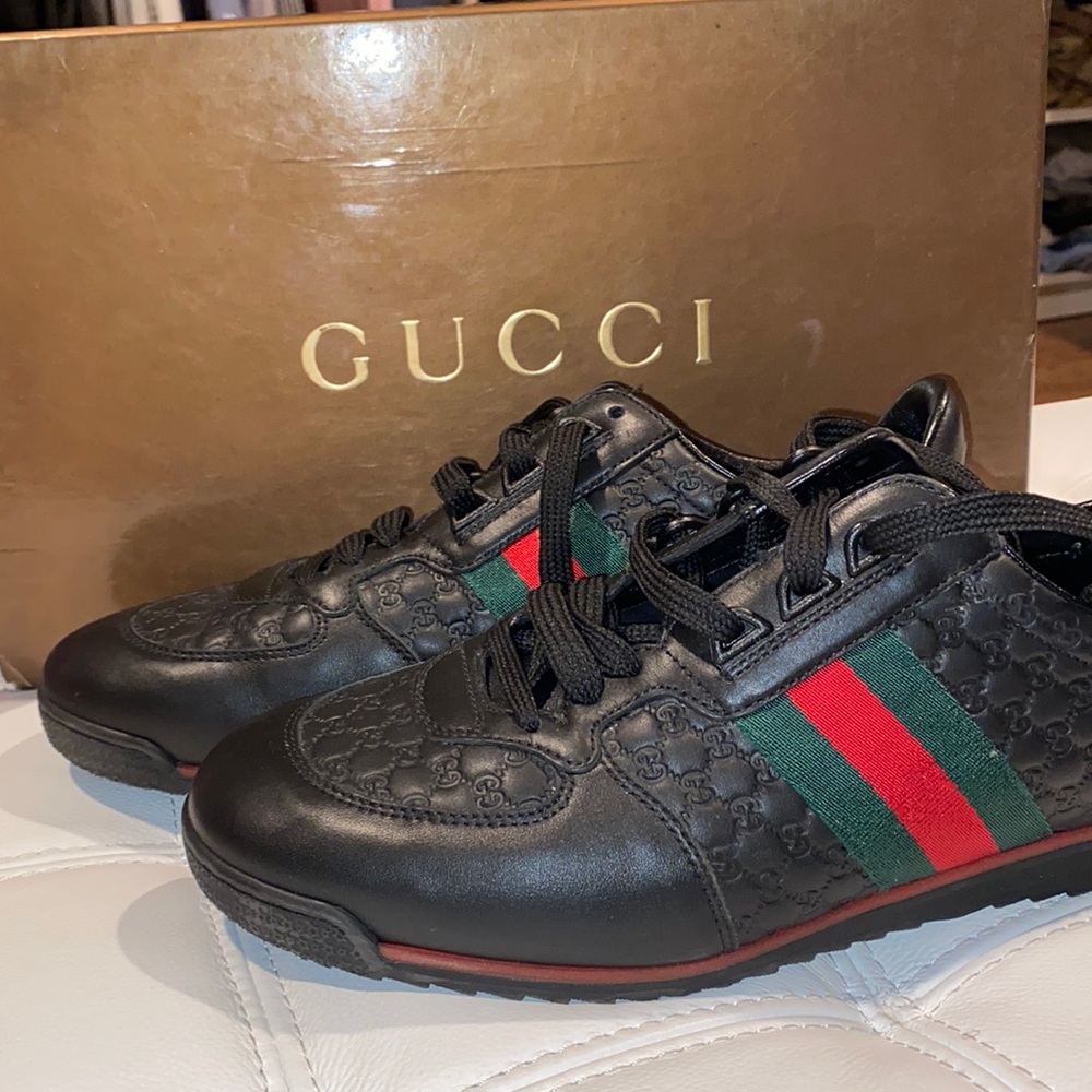 Gucci Black Leather Shoes